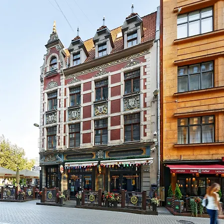 Old Penthouse With A Sky View