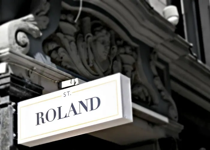 Old Penthouse With A Sky View Apartment