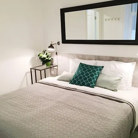 Lejlighed Old Penthouse With A Sky View